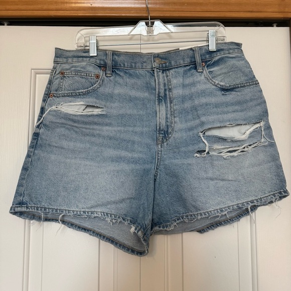 American Eagle Curvy 90s Boyfriend Short NWT - Picture 1 of 8